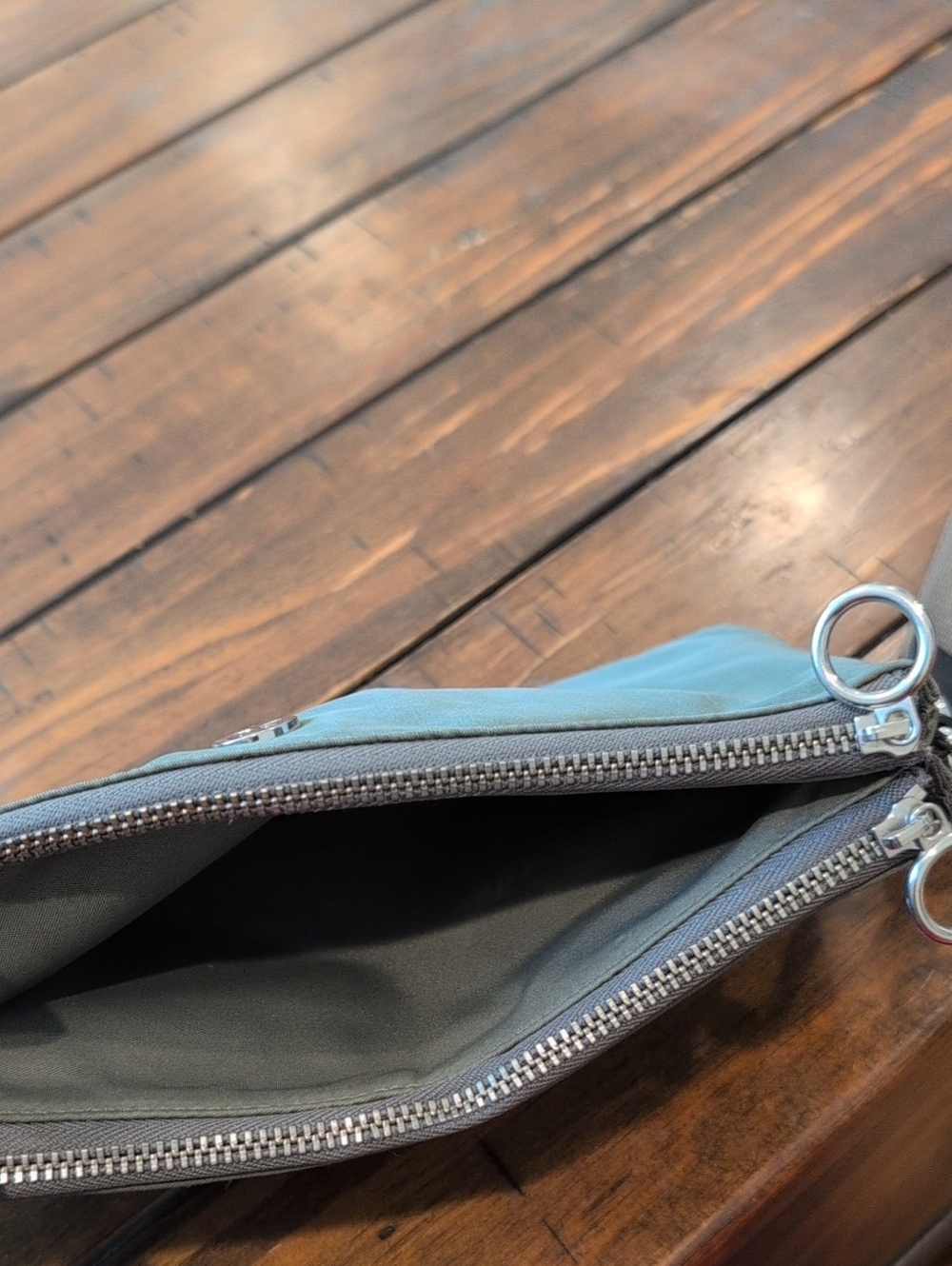 Lululemon Curved Wristlet Gray Sage - Picture 4 of 9